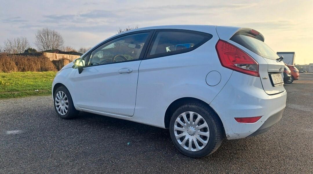 Ford Fiesta 1.4 TDCi 68CV 3 porte Titanium