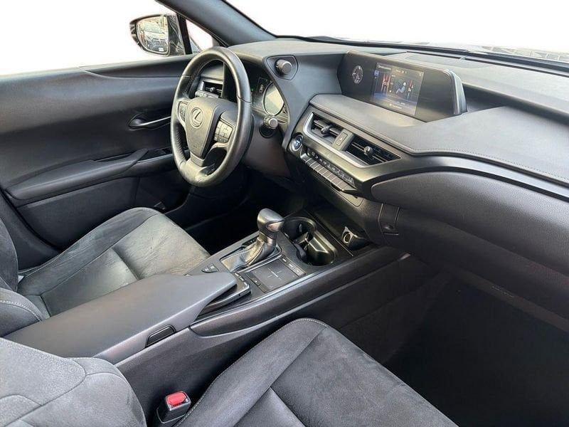 Lexus UX 250h Premium 2wd cvt