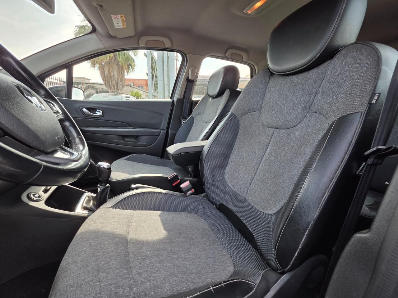 Renault Captur dCi 8V 110 CV Start&Stop Energy Initiale Paris