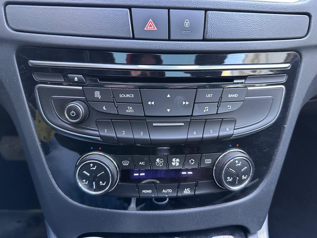 Peugeot 508 1.6 e-HDi 115CV cambio robotizzato S&S SW Ciel Allure