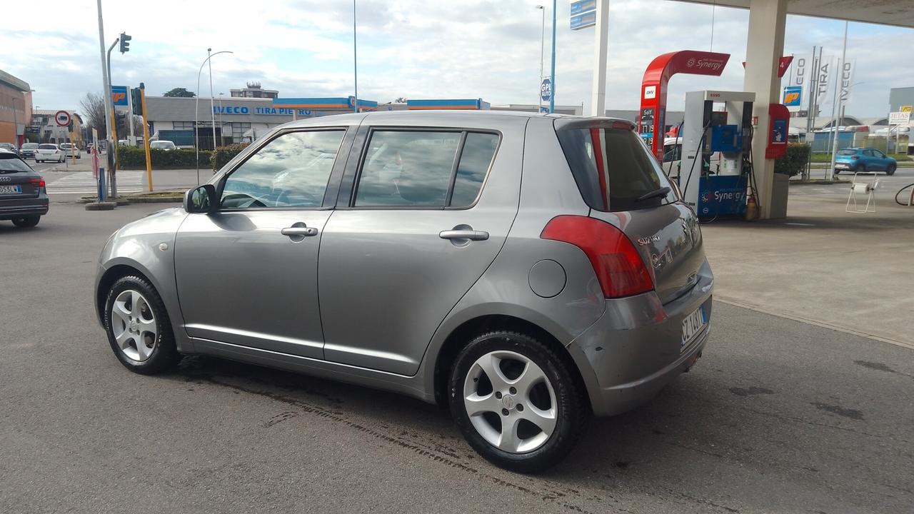 Suzuki Swift 1.3 5p. GL neopatentati 2006 perfetta