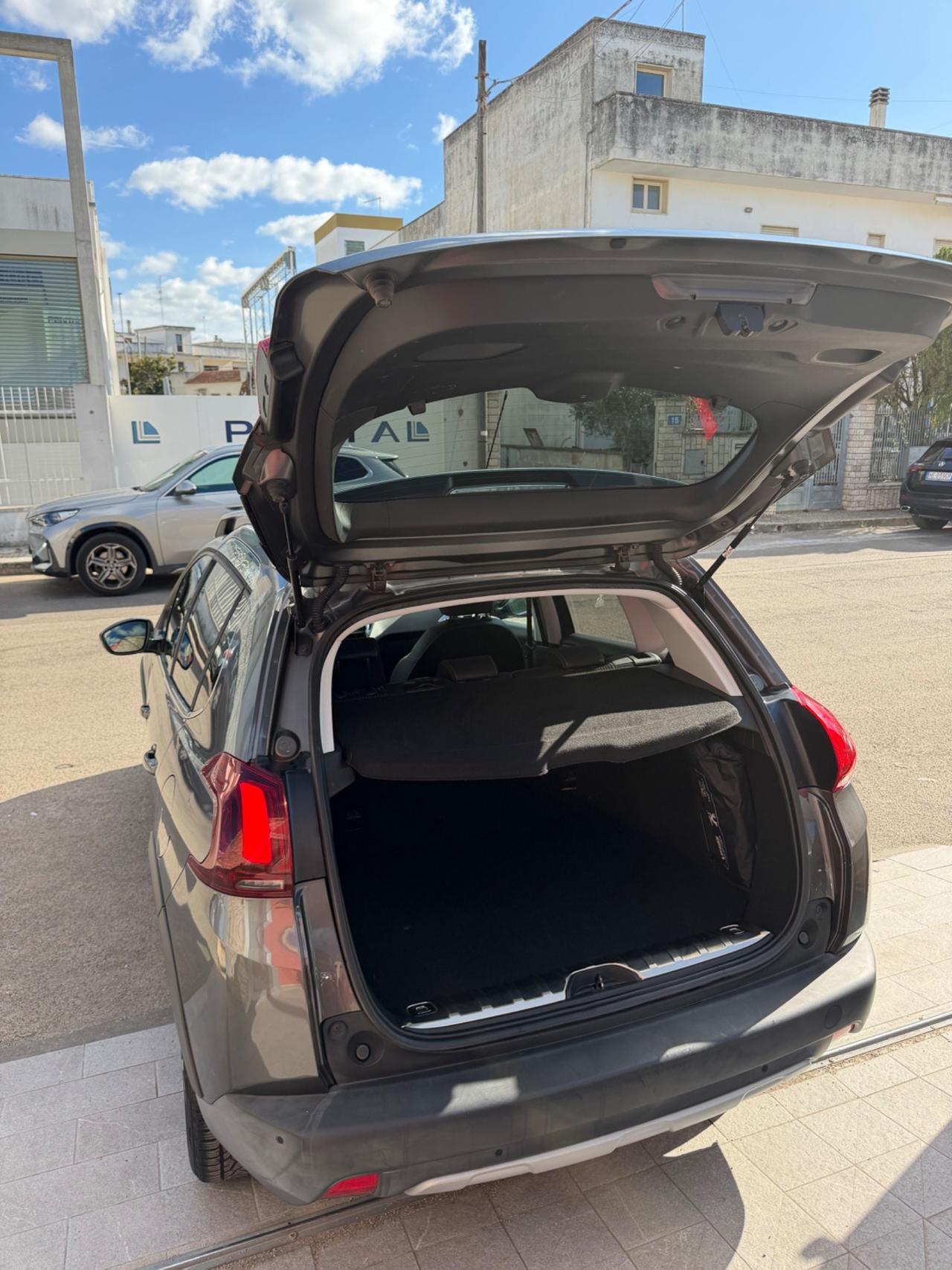 Peugeot 2008 ALLURE 1.5 100 cv-2018/NAVI/PELLE