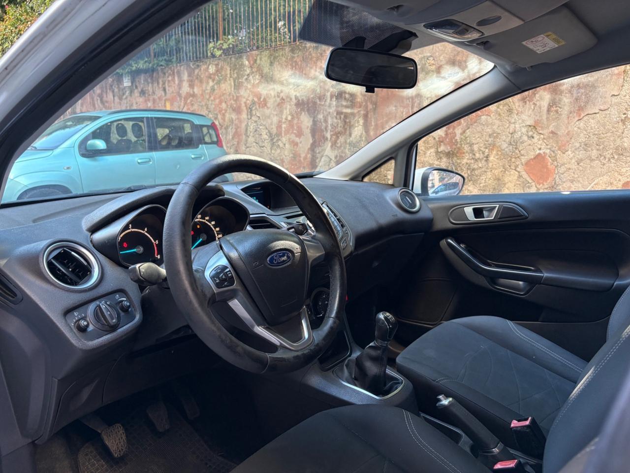 Ford Fiesta 1.5 TDCi 75CV 5 porte Black & White Edition. - DISTRIBUZIONE FATTA