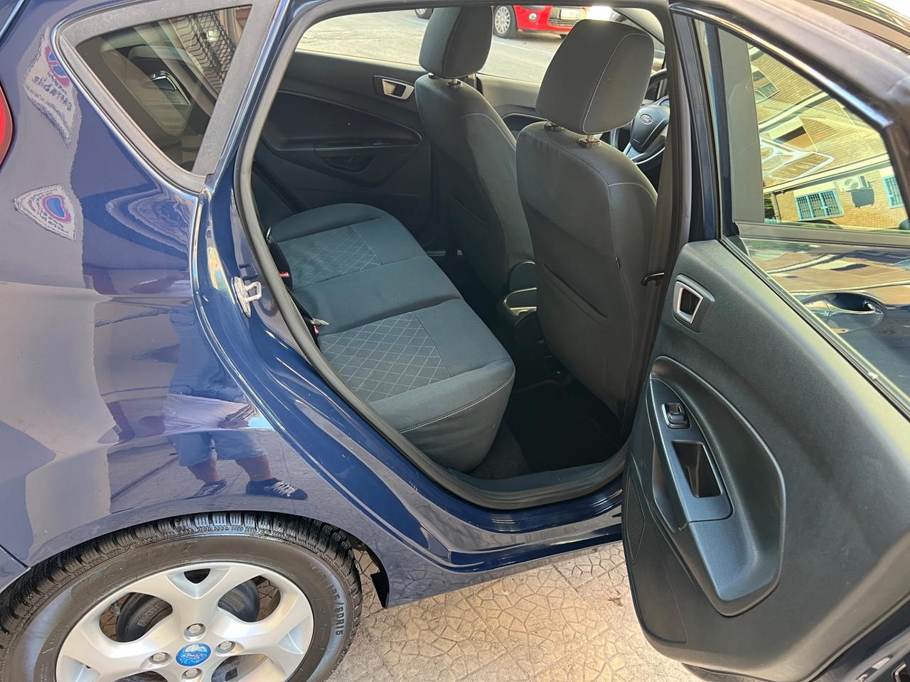 Ford Fiesta Ikon 1.4 TDCi 70CV 5 porte