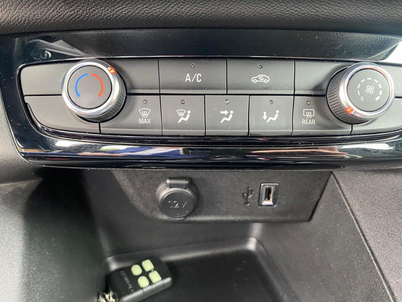 Opel Corsa Elegance 1.2 Direct Injection Tur #7355