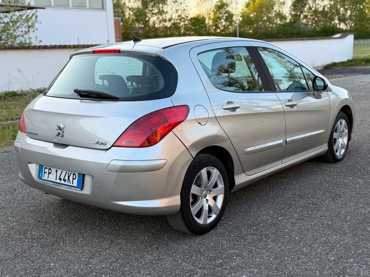 Peugeot 308 1.6 HDi 90CV 5p. Tecno