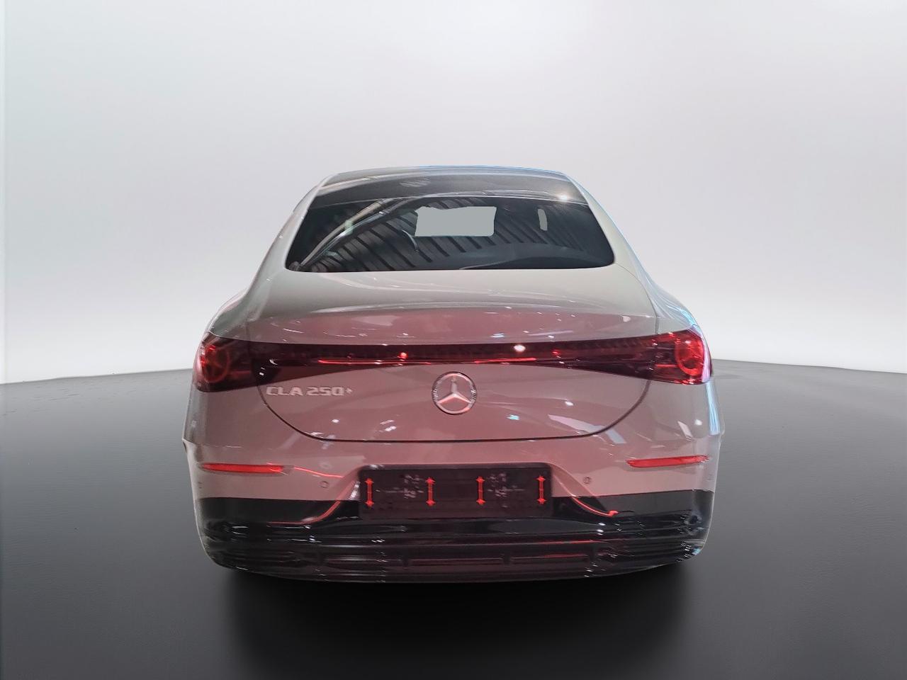 Mercedes-Benz CLA 250+ con tecnologia EQ