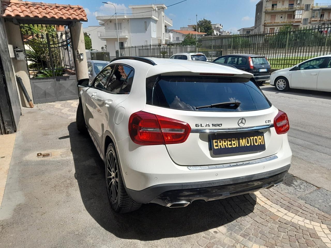 Mercedes-benz GLA 180 d Automatic Premium