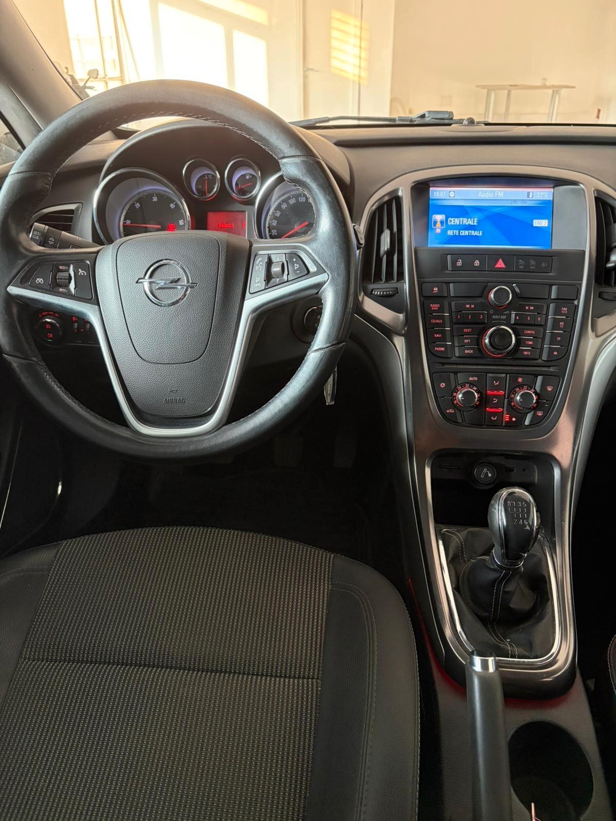 Opel Astra 1.7 CDTI 110CV Cosmo