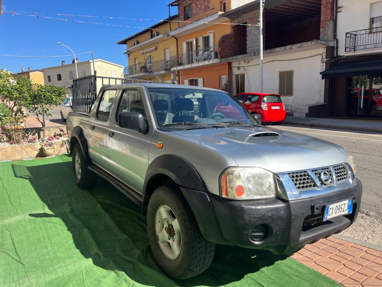 Nissan Navara 2.5 dCi 4 porte Double Cab LE