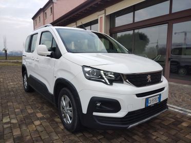 Peugeot Rifter 130cv. full.