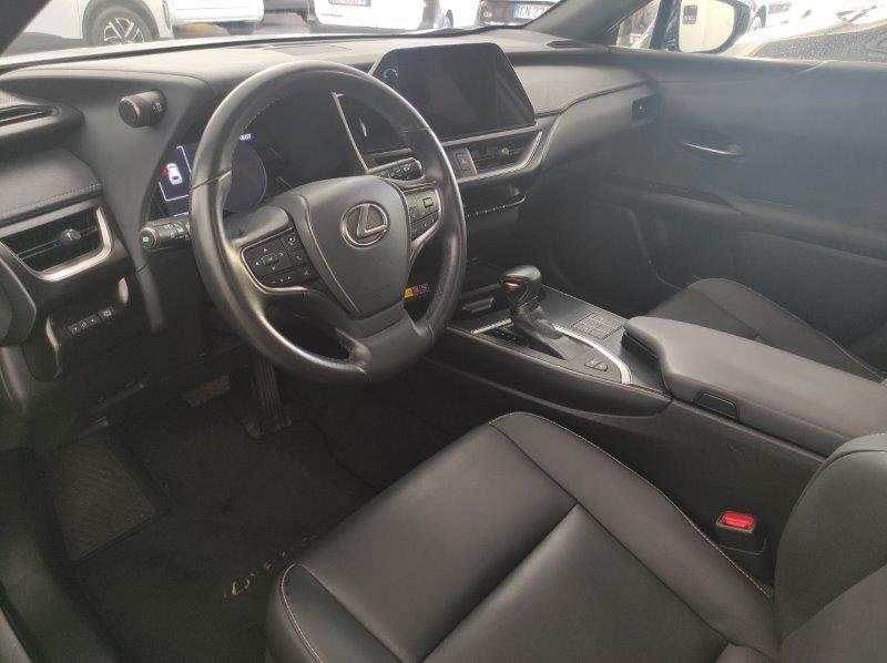 LEXUS UX - UX Hybrid Design