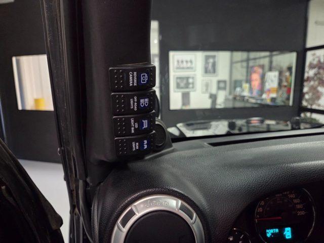 JEEP Wrangler Unlimited 2.8 CRD DPF rock's