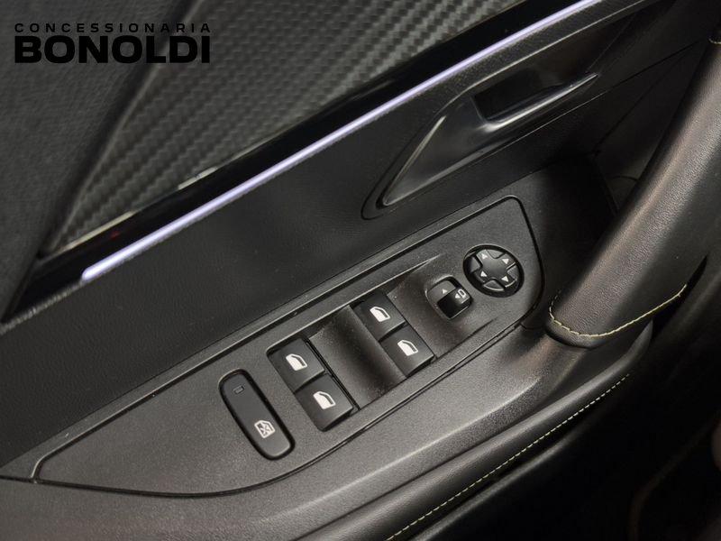 Peugeot 2008 motore elettrico 136 CV GT Pack