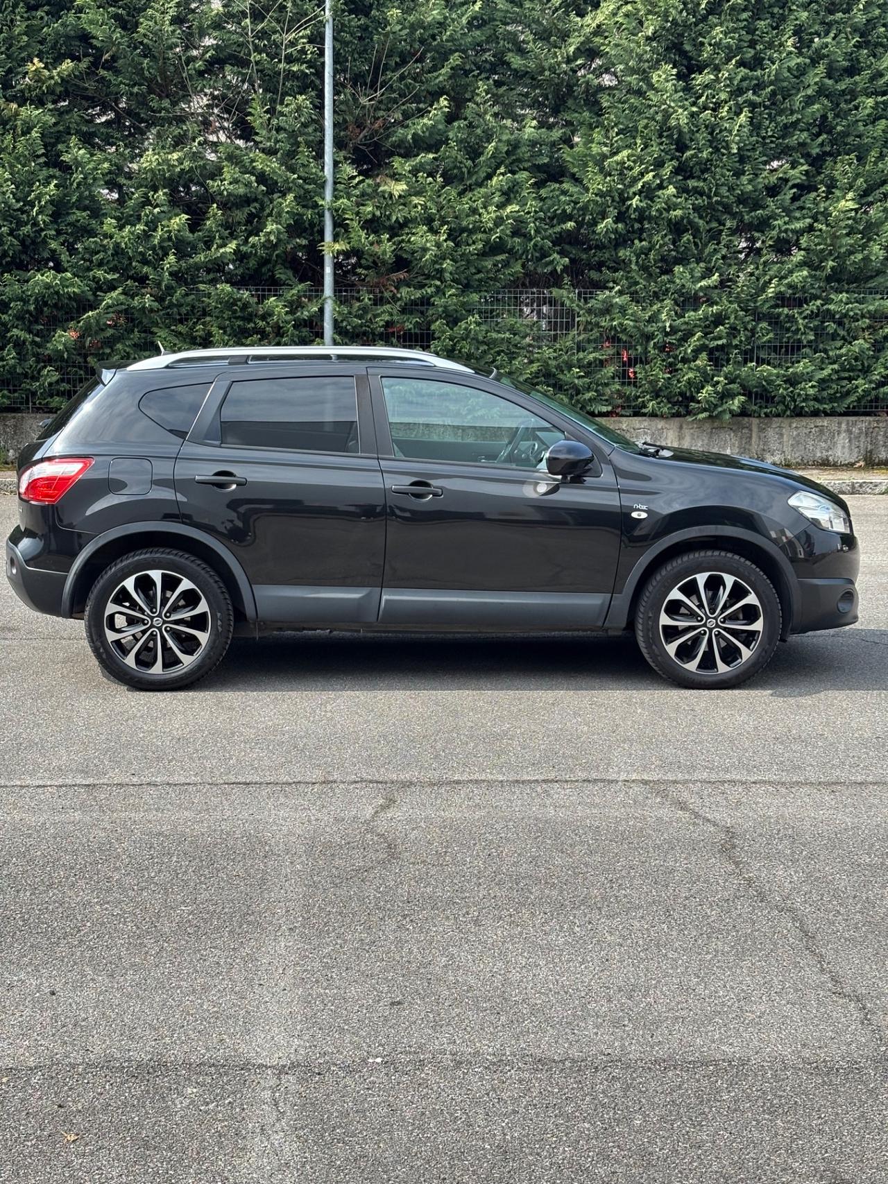 Nissan Qashqai 2.0 dCi DPF Tekna 4x4 GARANZIA