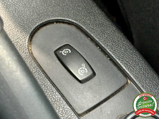 RENAULT Clio 1.2 16V 5p. Dynamique *NEOPATENTATI*NAVI*