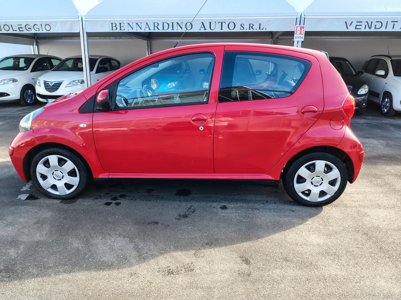 Toyota Aygo 1.0 12V VVT-i 5 porte Sol