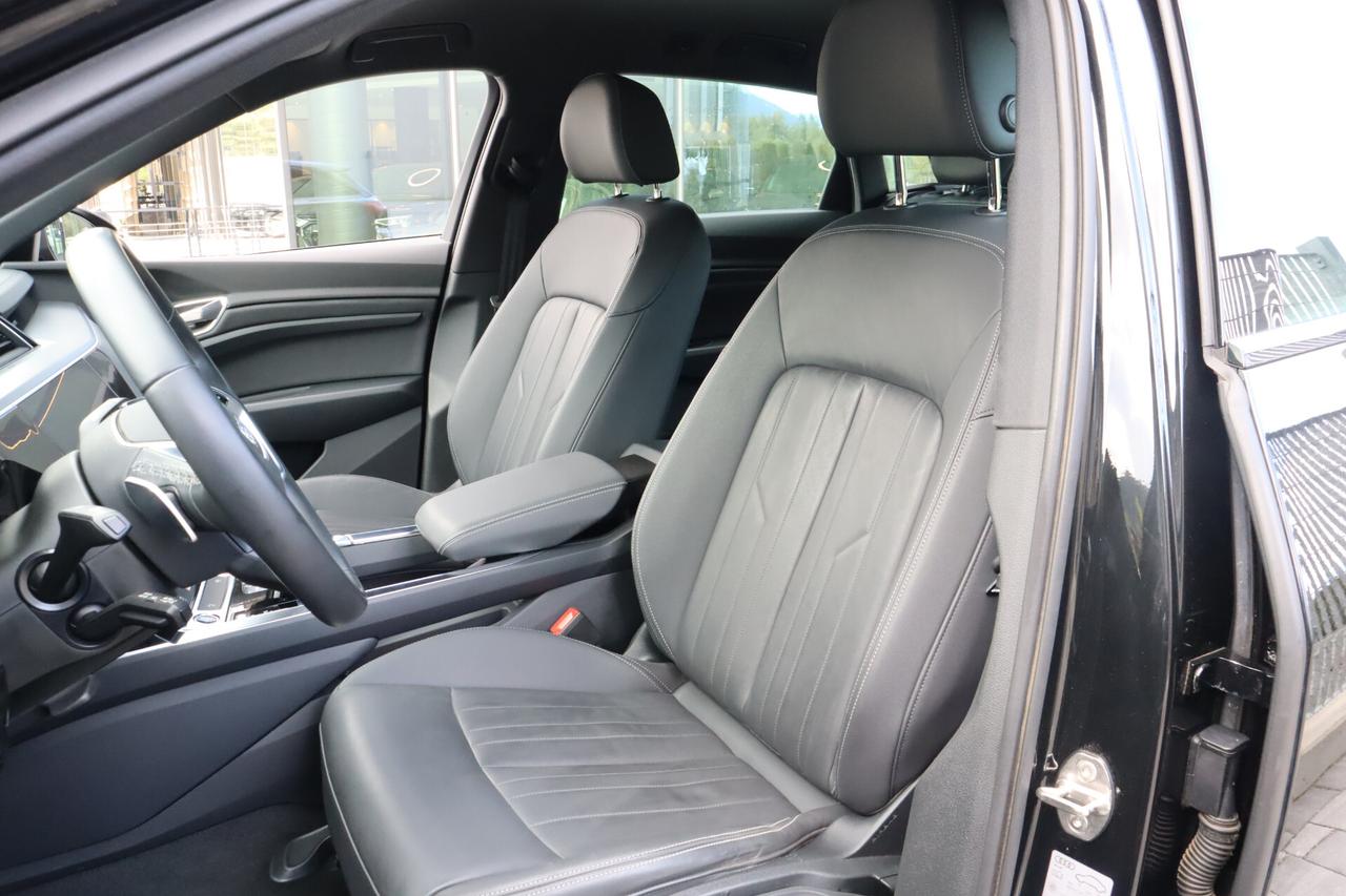Audi e-tron 55 Quattro 408 CV Black Line - Cerchi da 21" Gancio traino