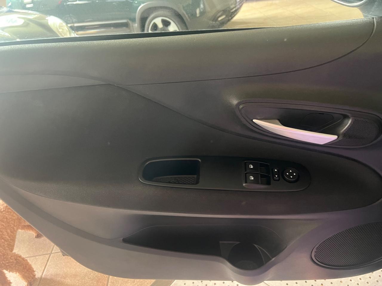 Fiat Punto 1.4 8V 5 porte Natural Power Street