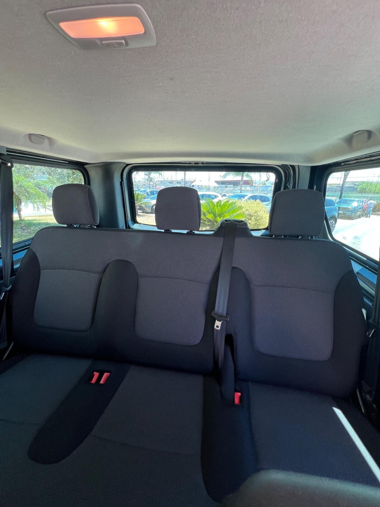 Renault Trafic BluedCi 150CV L2H2 Authentic - possibilità noleggio no scoring
