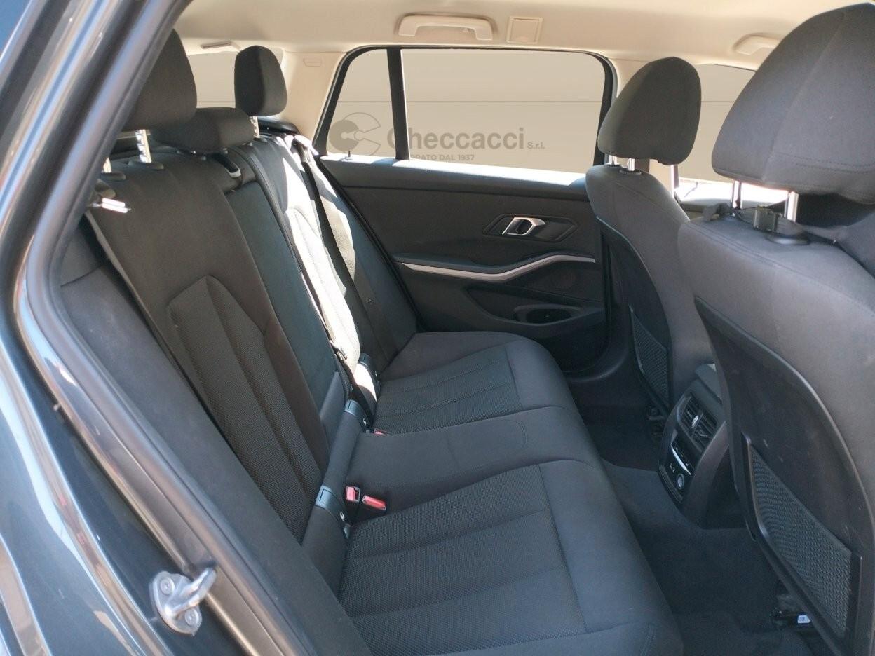 BMW 320 d Touring auto