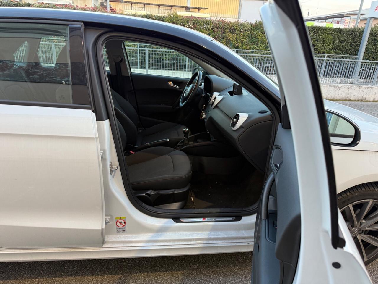 Volvo V60 2.0 tdi 150 cv Geartronic R-design 2019