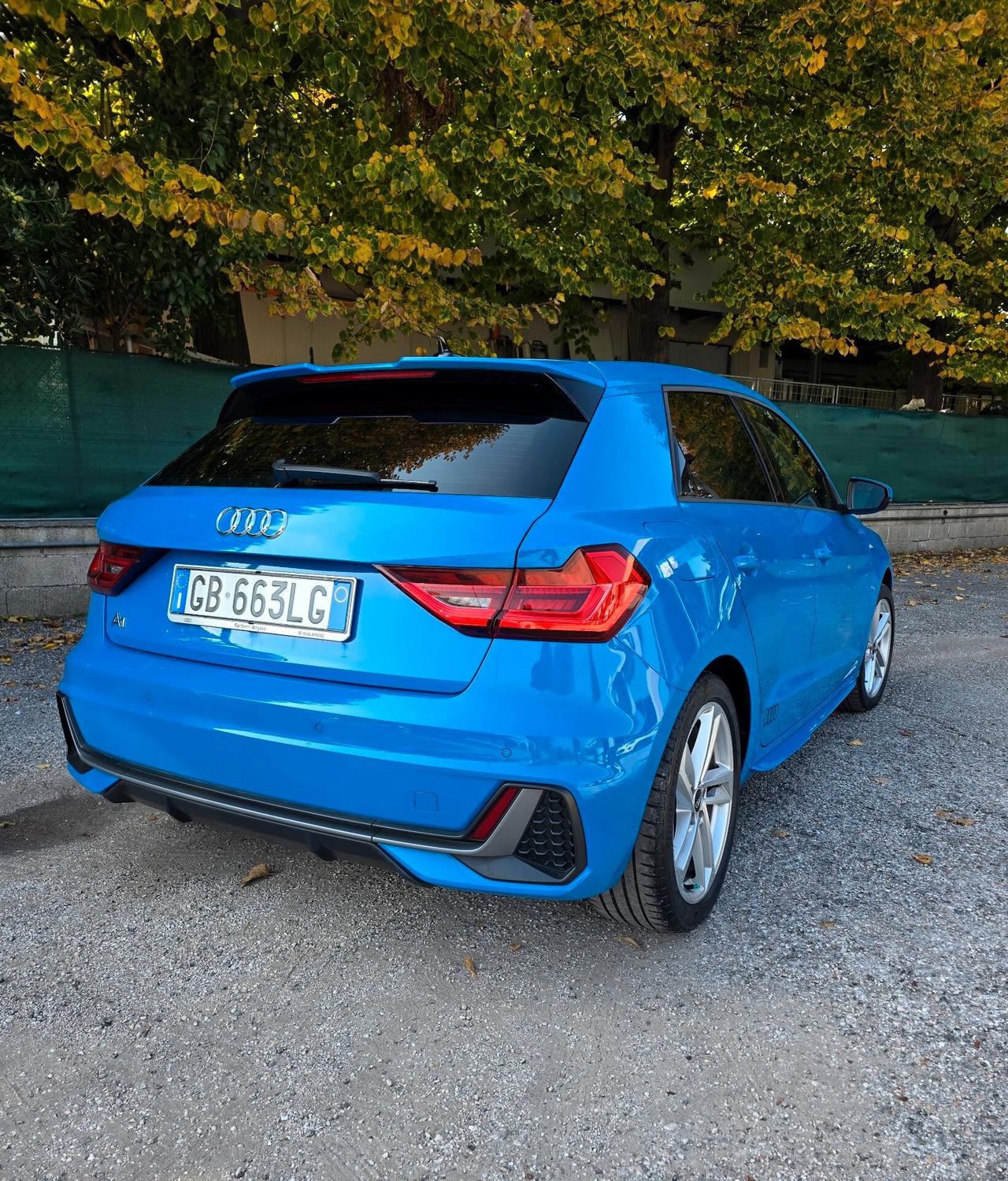 Audi A1 S line edition Blu Turbo