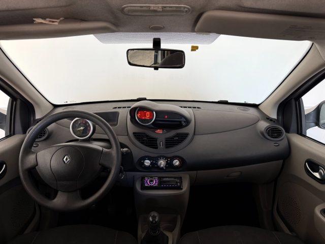 RENAULT Twingo 1.2 16V Initiale