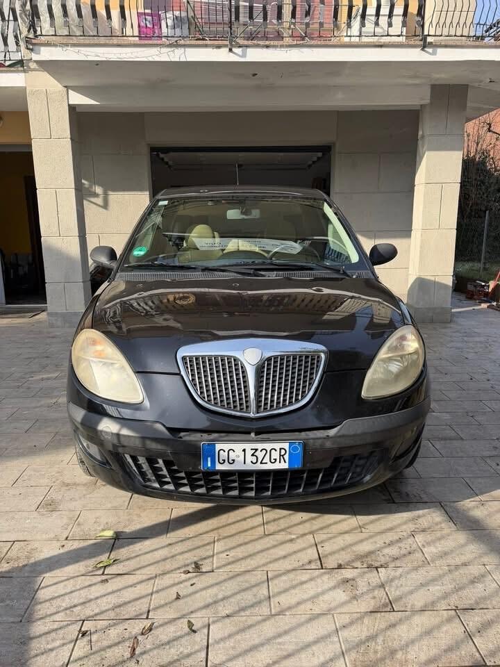 Lancia Ypsilon 1.2 Argento