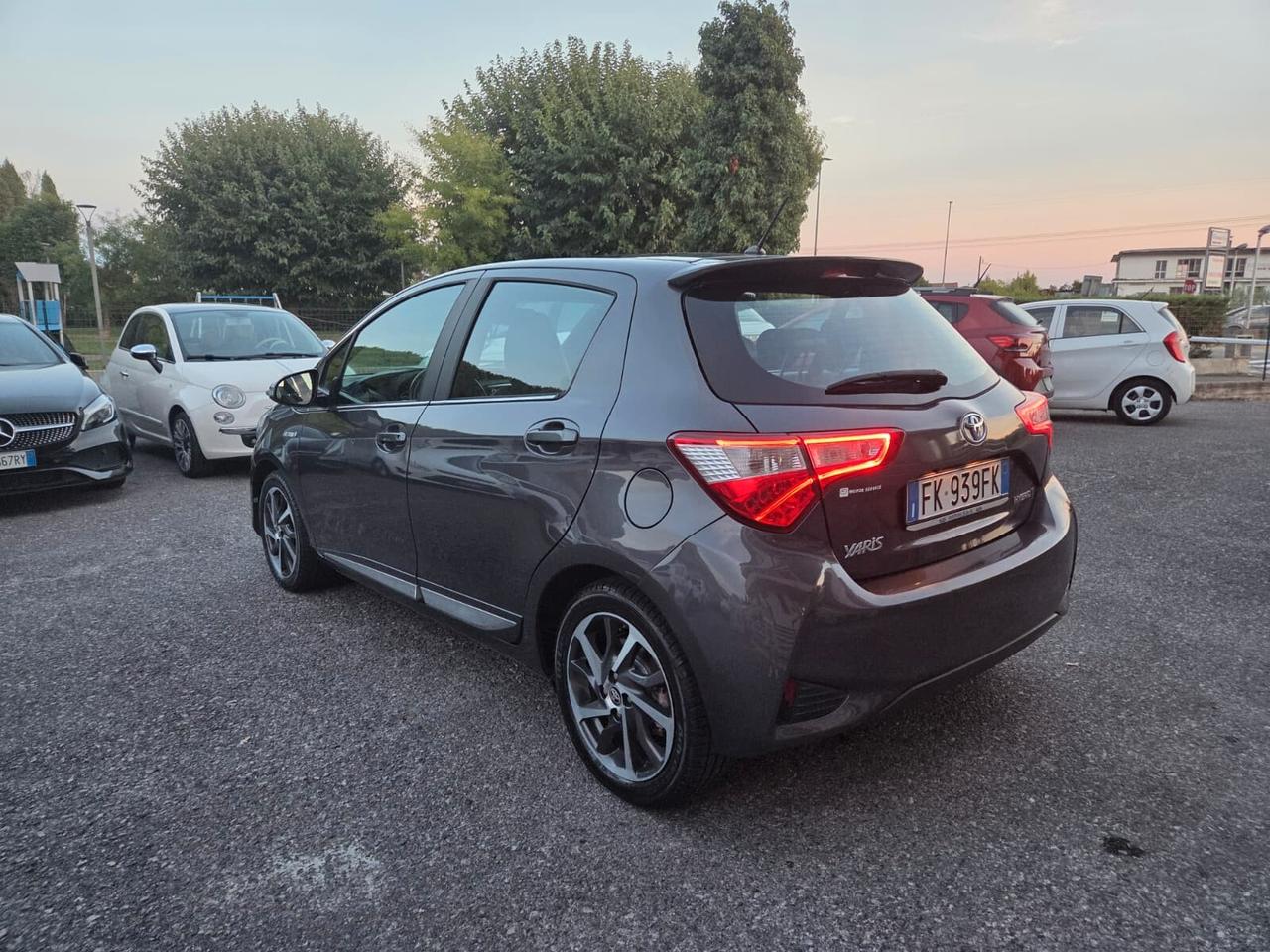 Toyota Yaris 1.5 Hybrid 5 porte Trend "Blue Edition"