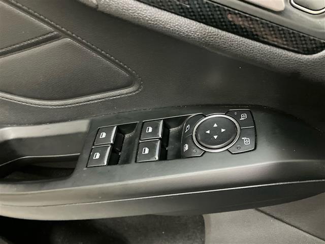 FORD Focus 5 Porte 1.0 EcoB. 125cv ST-Line e-Sh. Motore NUOVO