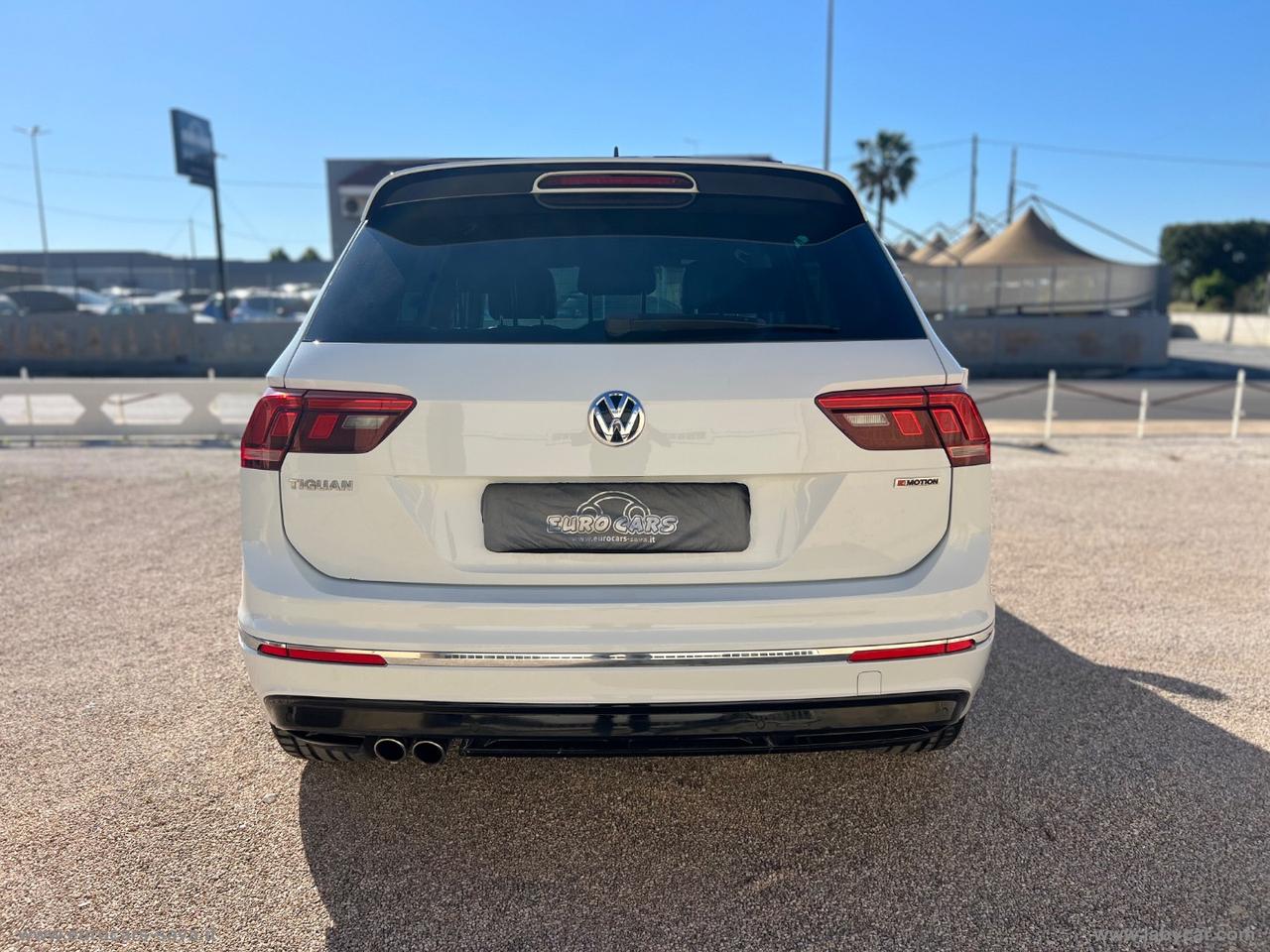 VOLKSWAGEN Tiguan 2.0 TDI DSG 4MOTION Sport BMT R-LINE