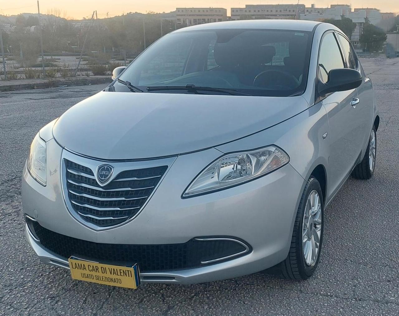LANCIA YPSILON 1.2-UNICO PROPRIETARIO-NEOPATENTATI