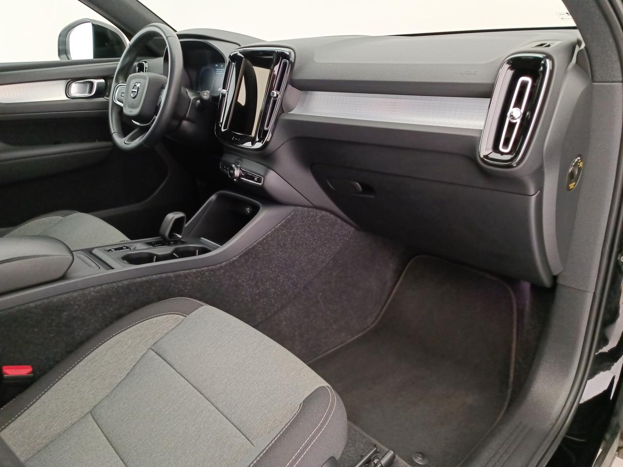 VOLVO XC40 1.5 t3 Momentum Pro 163cv auto my21