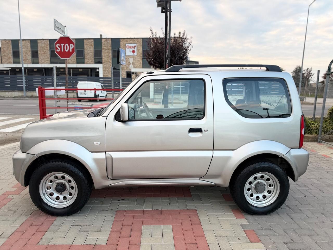 Suzuki Jimny 1.3 4WD EVOLUTION