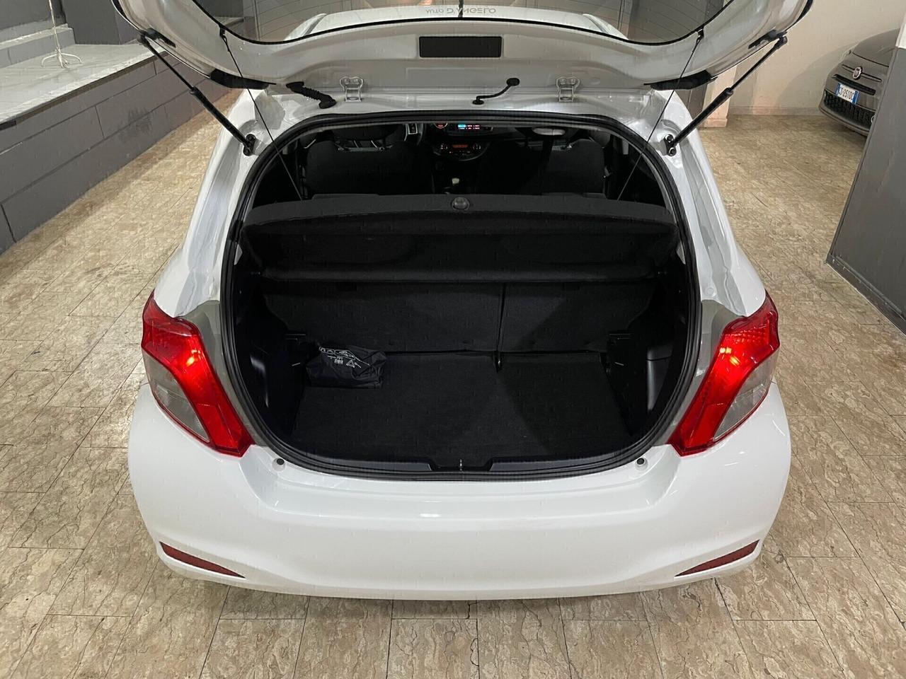 Toyota Yaris 1.0 5 porte Lounge