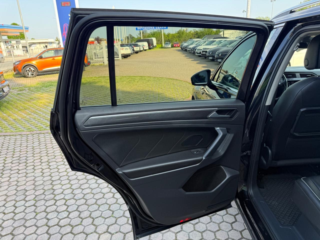 Volkswagen Tiguan Allspace R-LINE 2.0 BiTDI SCR DSG 4MOTION BMT