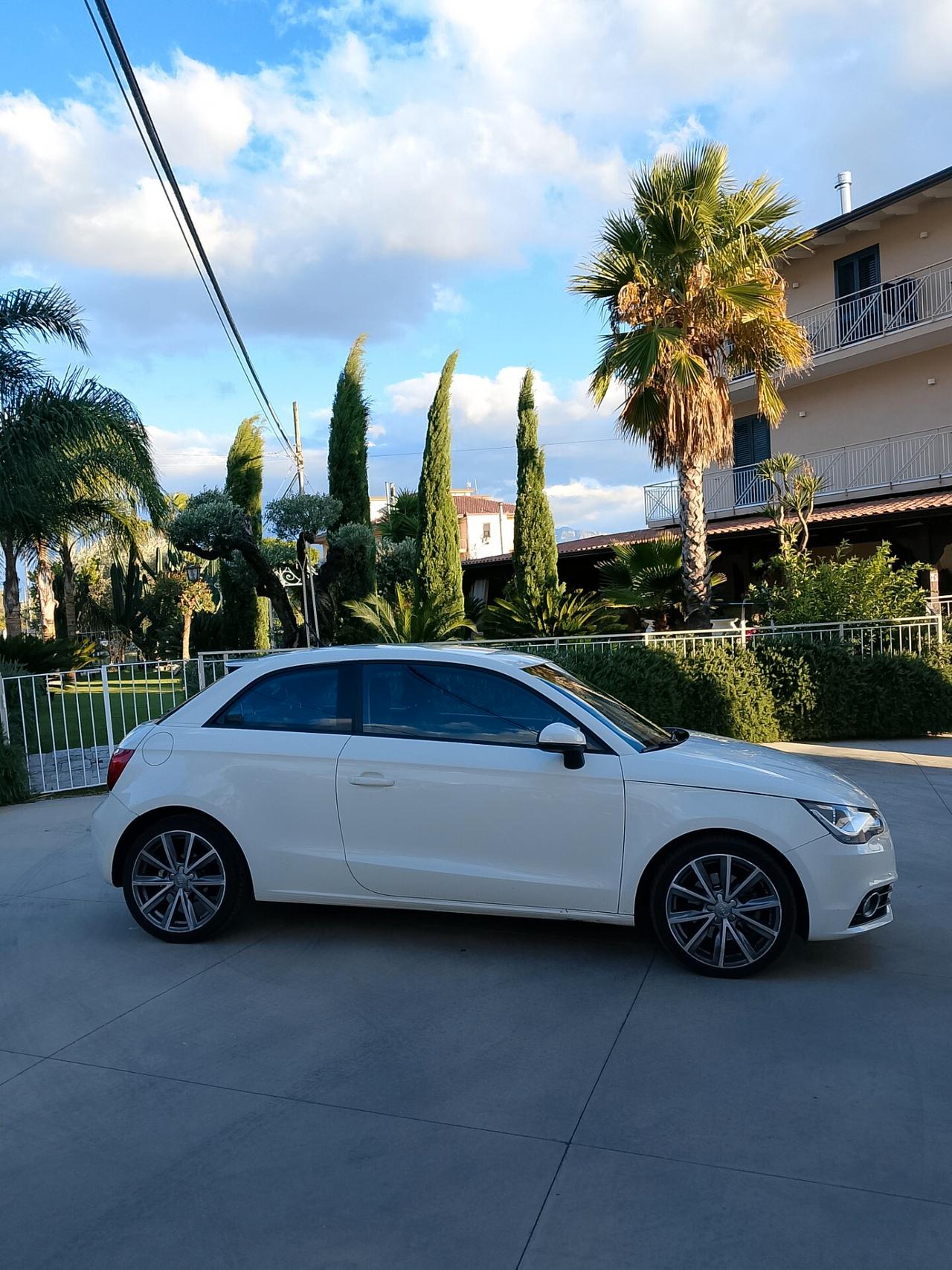 Audi A1 1.6 TDI 105 CV Attraction
