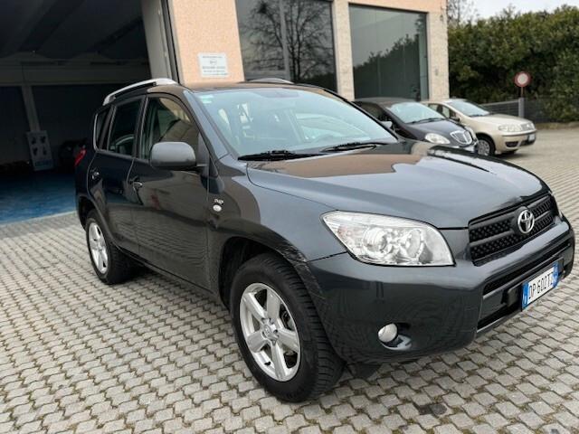 Toyota RAV 4 RAV4 2.2 D-4D 136 CV DPF Luxury