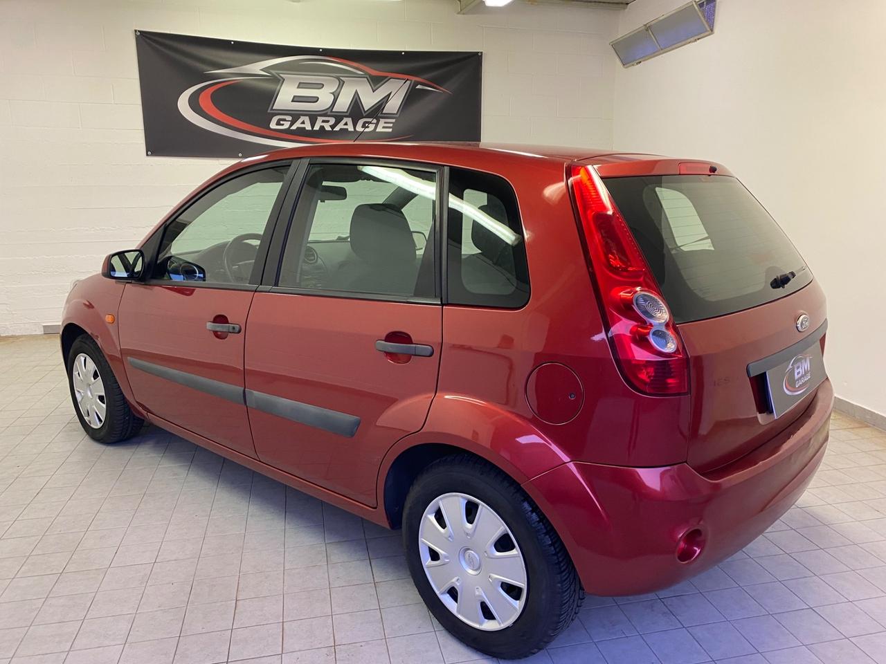 Ford Fiesta 1.4 16V 5p. Ghia