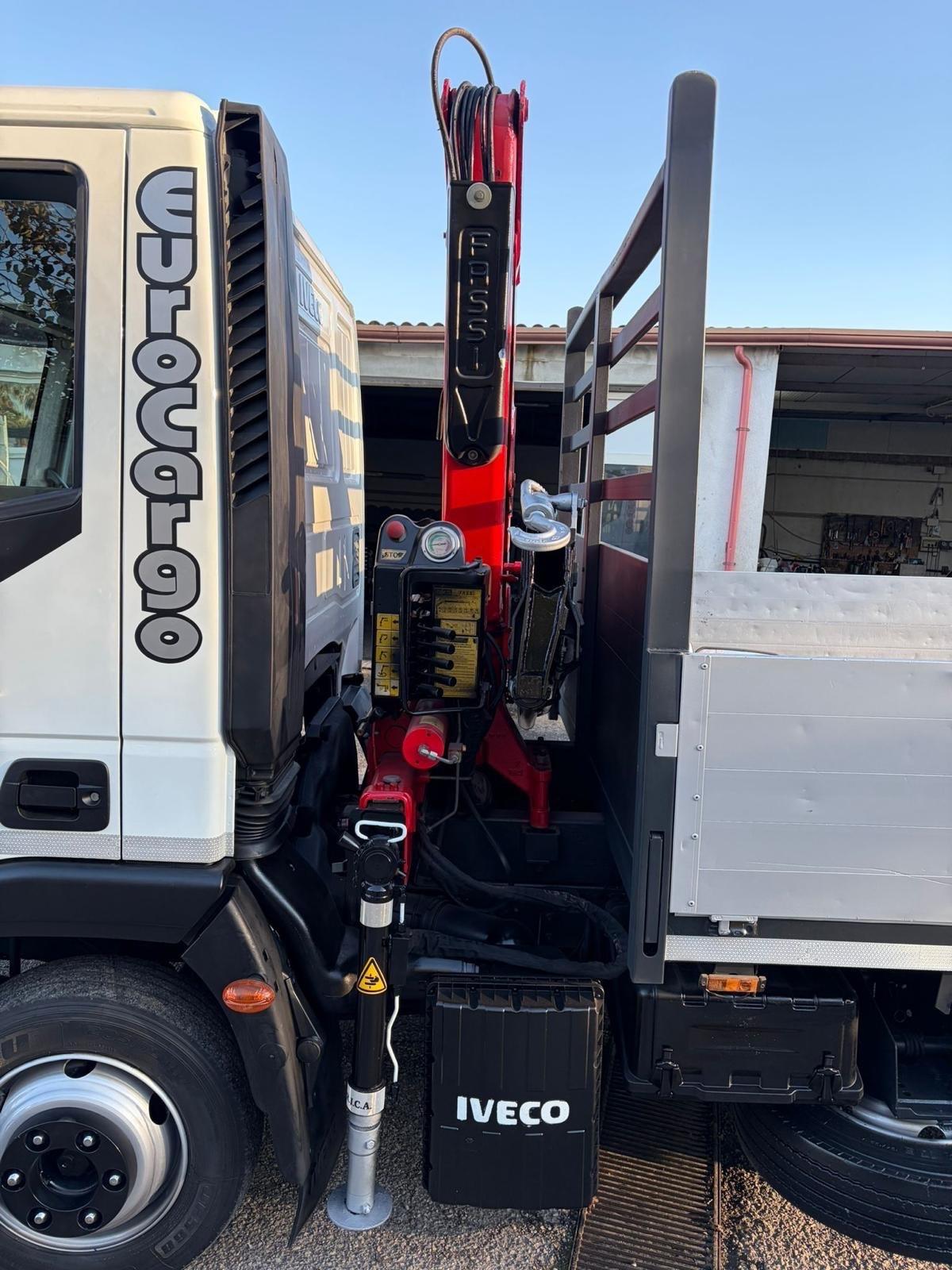 Iveco Eurocargo 75e17 cassone con gru fissa-2006