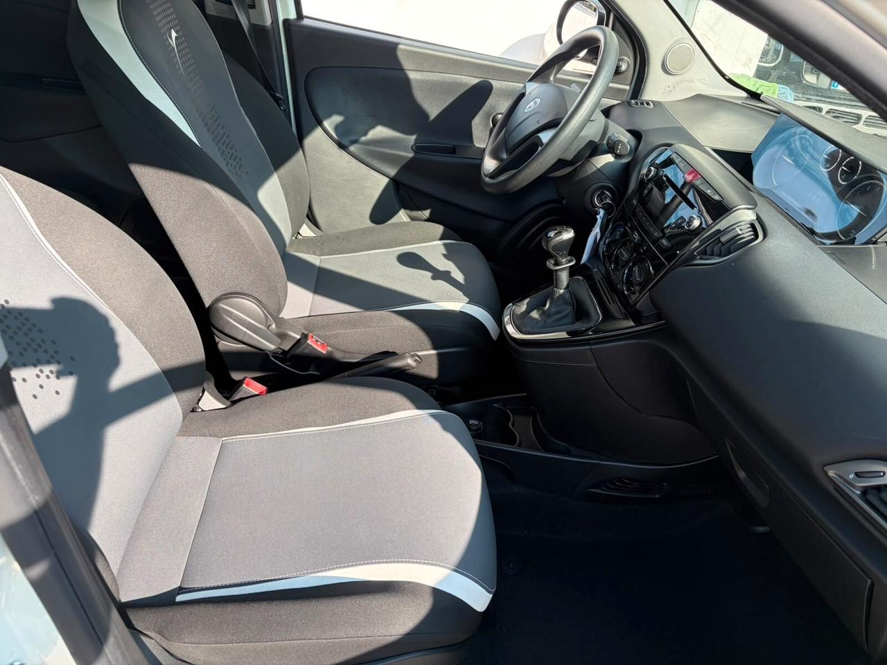 Lancia Ypsilon 1.2 69 CV 5 porte Gold*EURO6*NEOPATENTATI