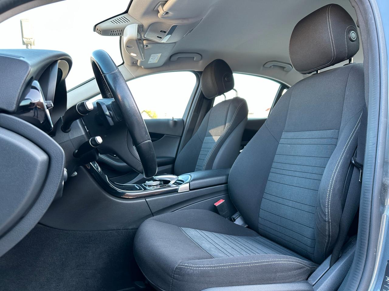 MERCEDES-BENZ C 180 d Auto Business