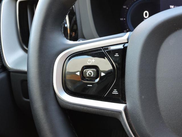 VOLVO XC60 T6 Plug-in hybrid AWD automatico Plus Dark