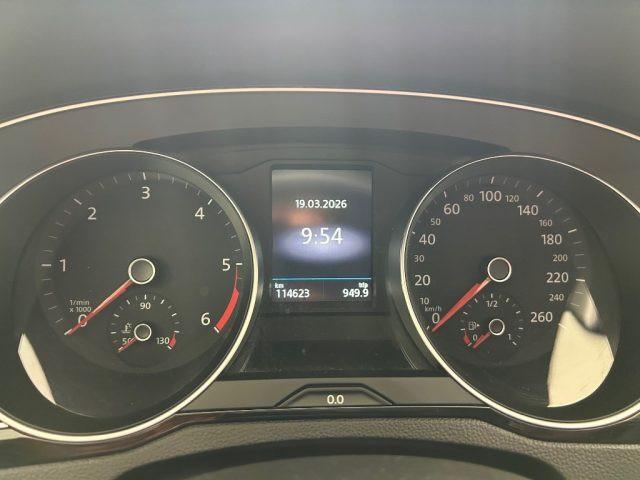 VOLKSWAGEN Passat Variant 2.0 TDI SCR EVO DSG Business