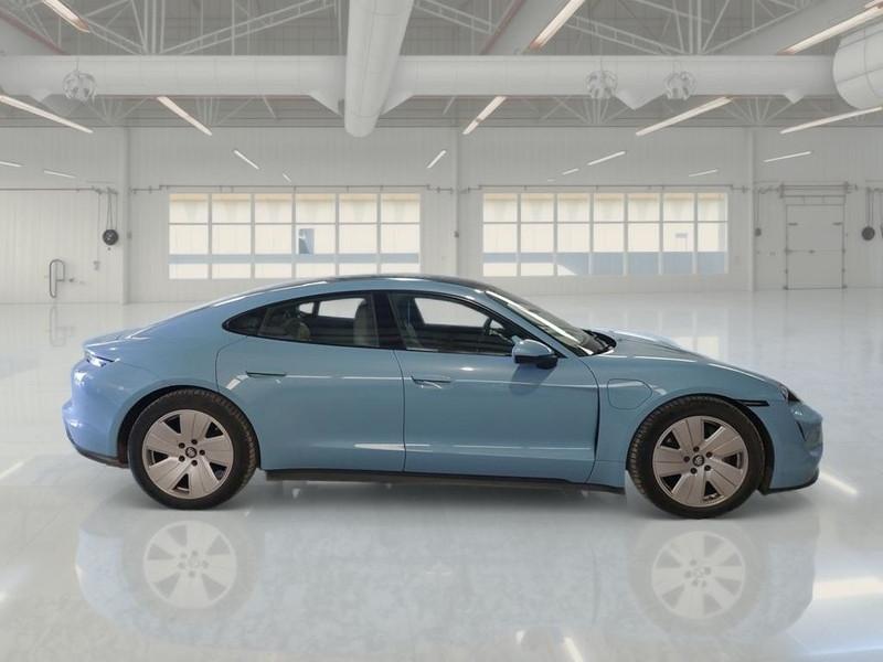 PORSCHE TAYCAN 79KWH COUPE