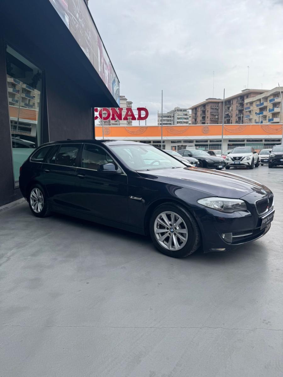 BMW - Serie 5 Touring - 525d Eletta