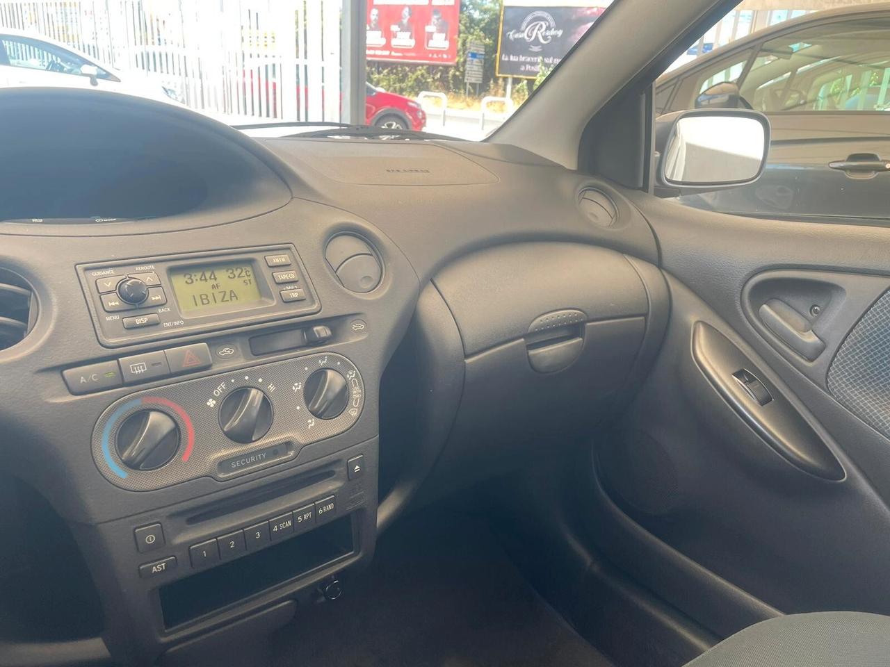 Toyota Yaris 1.4 tdi D-4D cat 5 porte Expo Clima