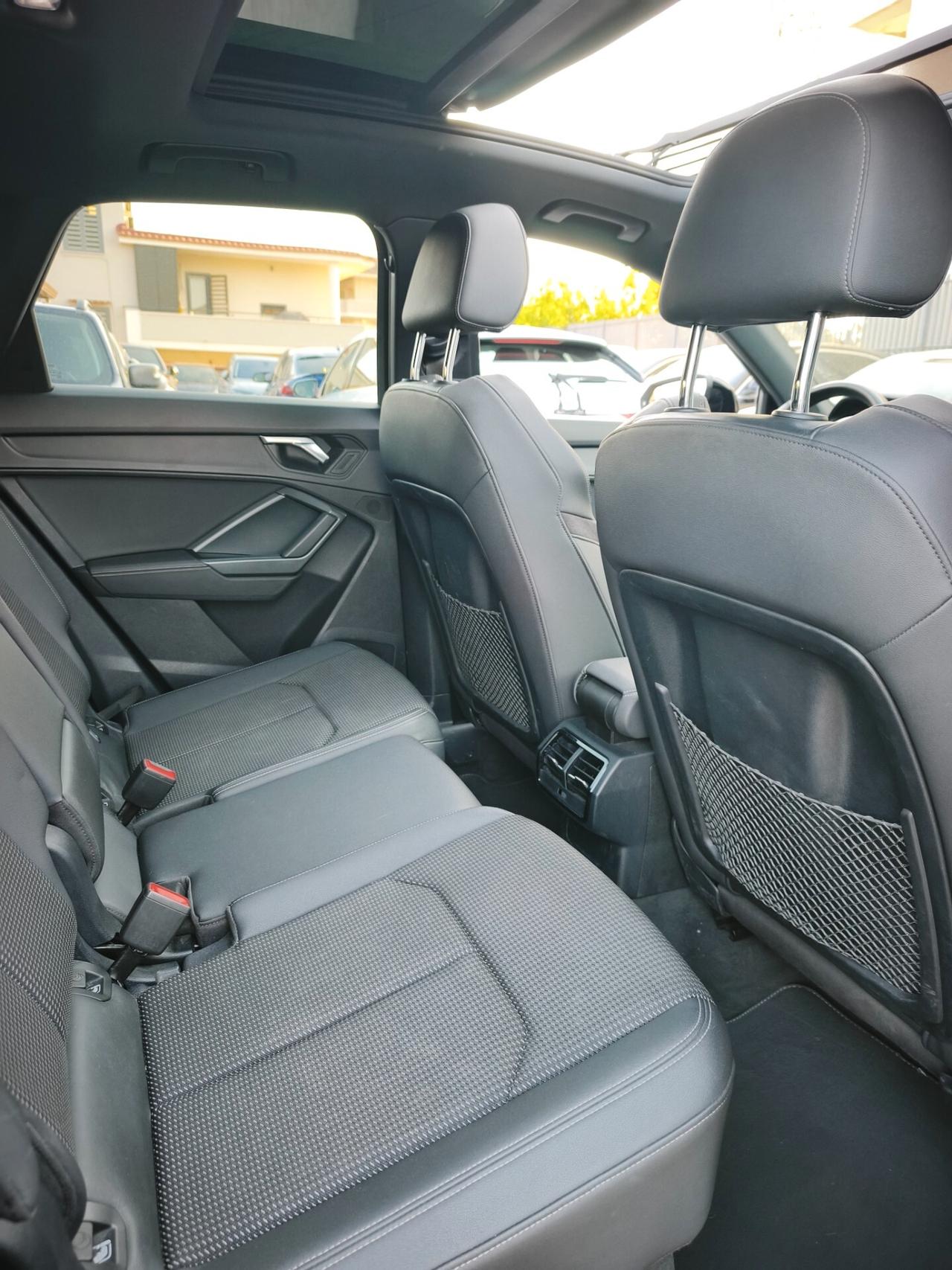 Audi Q3 35 TDI S tronic line edition tetto panoramico