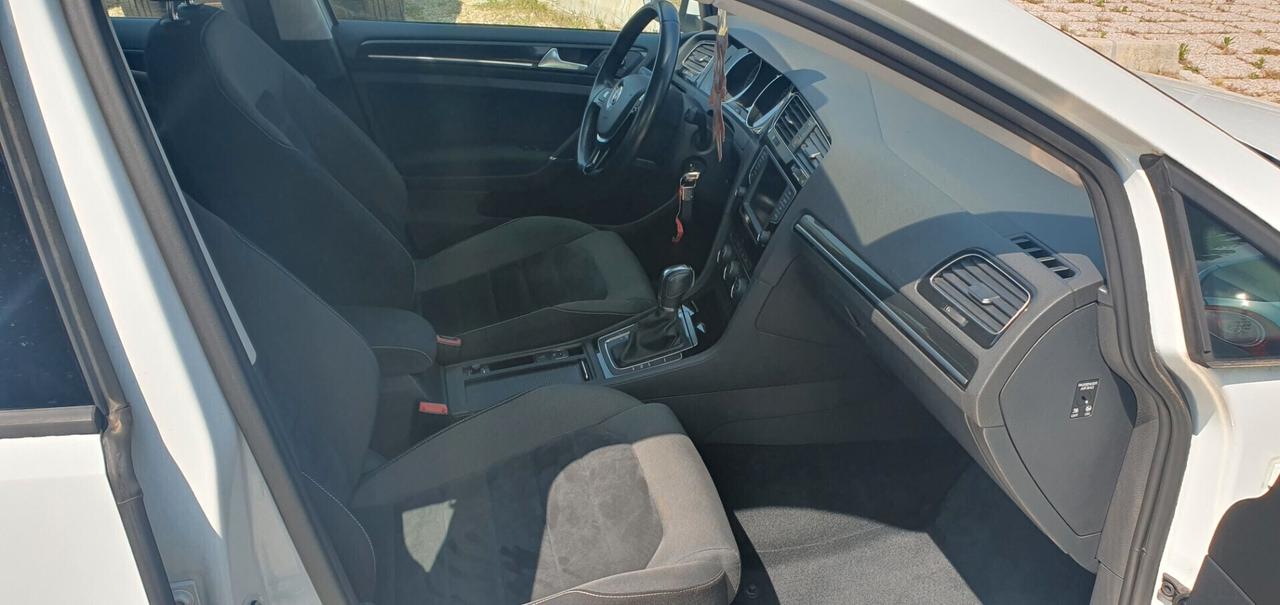 Volkswagen Golf 1.6 Tdi 110 CV DSG 5p. Executive